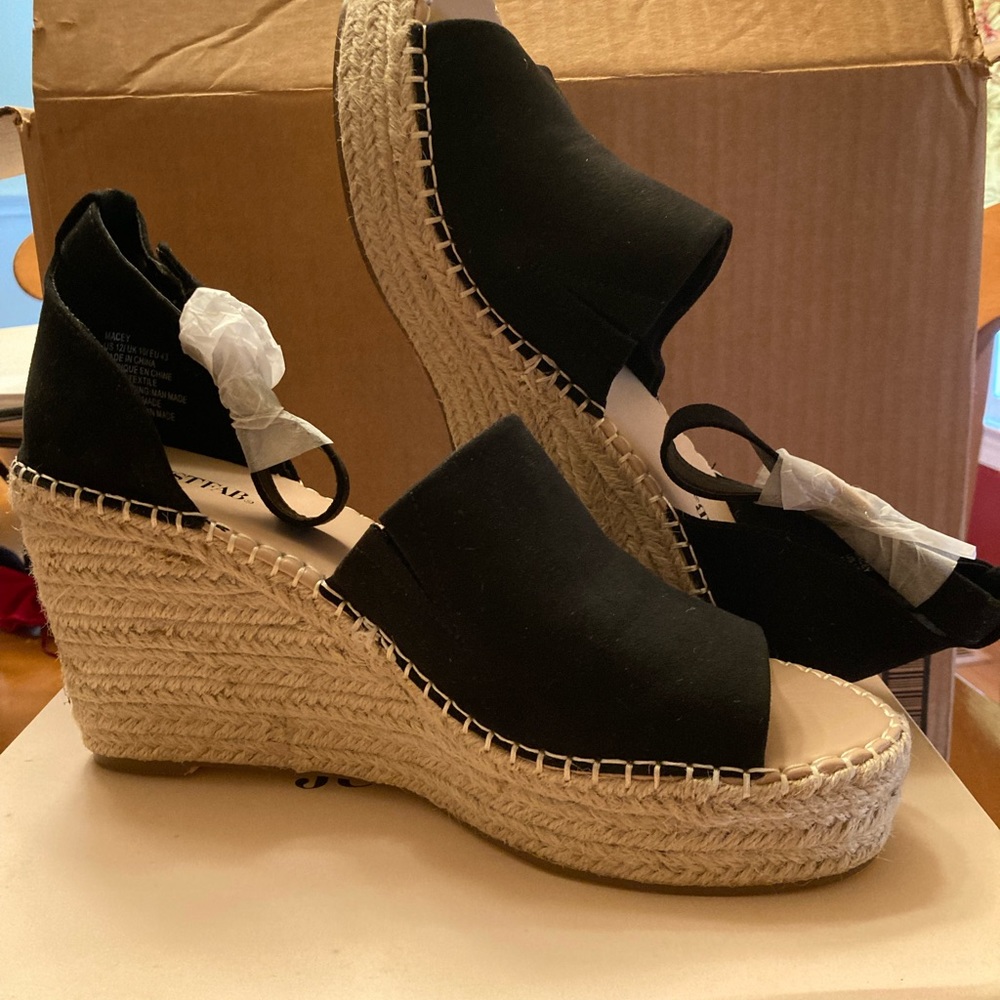 Women’s Shoes - Wedge Espadrilles